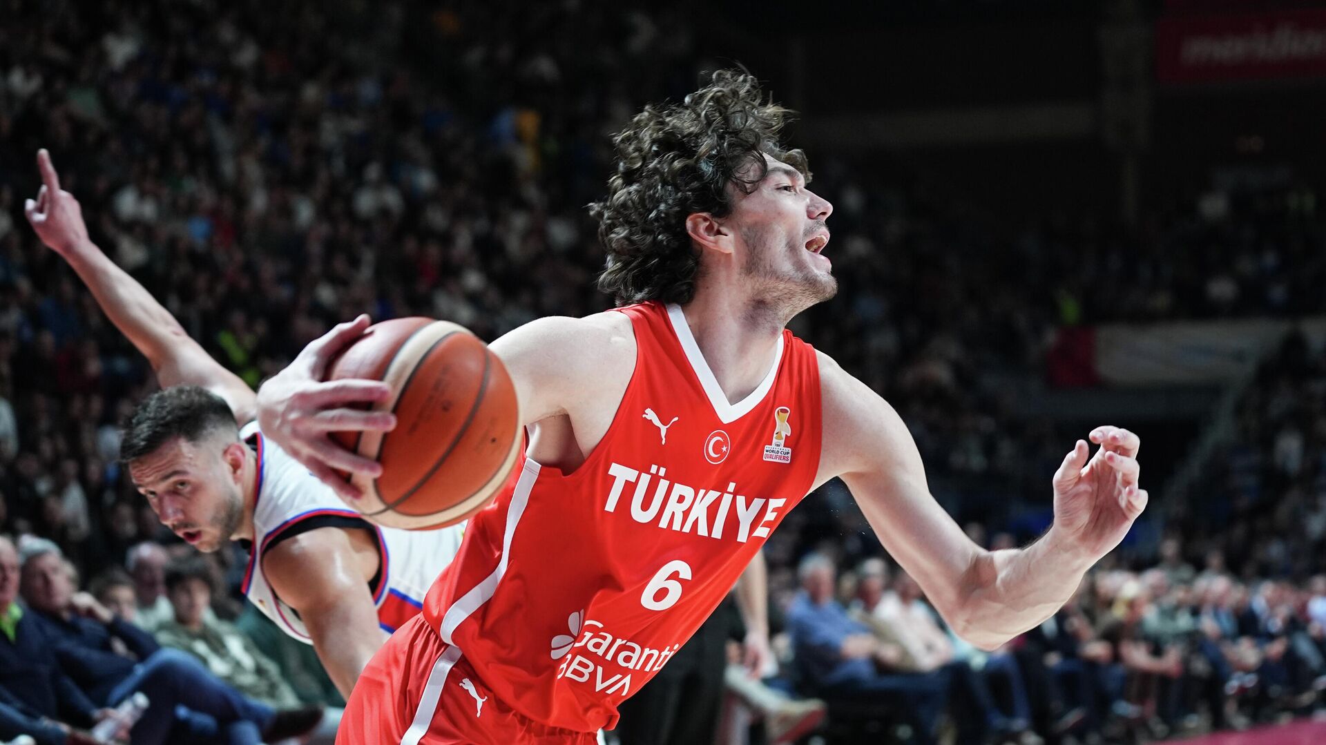 12 Dev Adam, Sırbistan'ı 82-78 mağlup etti
