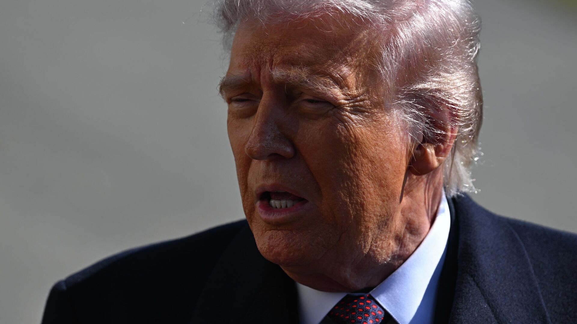 Trump: Saldırılar 4-5 hafta sürebilir, İran'ı kimin yönetebileceği konusunda 3 seçeneğim var