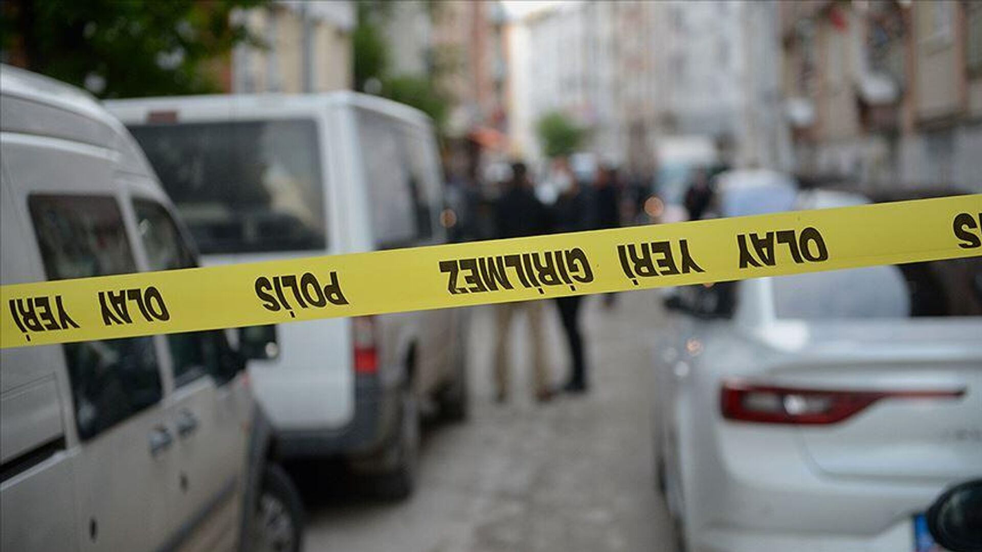 Anne, baba ve ağabeyini öldürmüştü: Silahtaki parmak izlerini 'makyaj pamuğu'yla sildiği ortaya çıktı