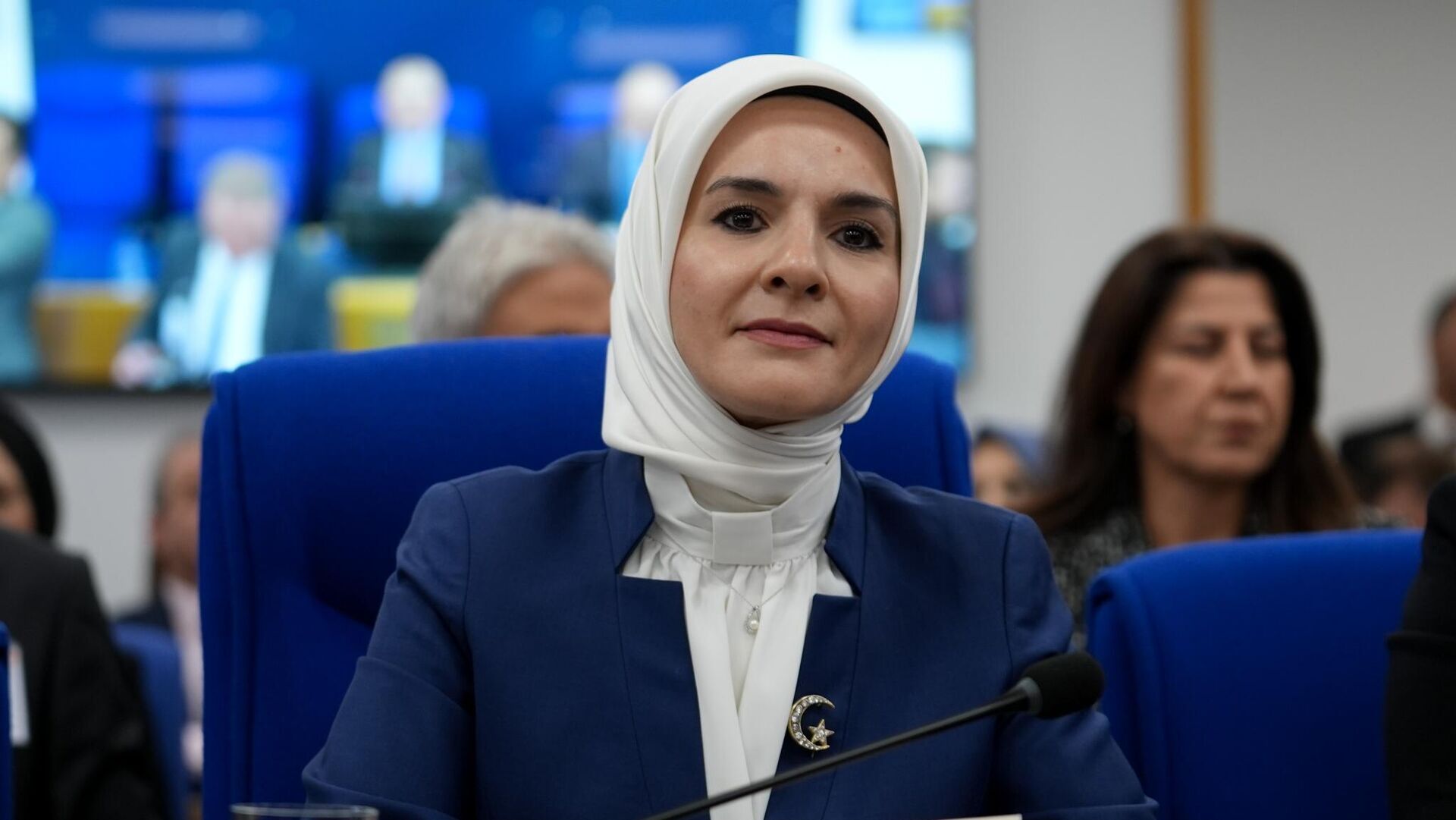 Bakan duyurdu: İşe dönen annelere doğum izni için ek madde