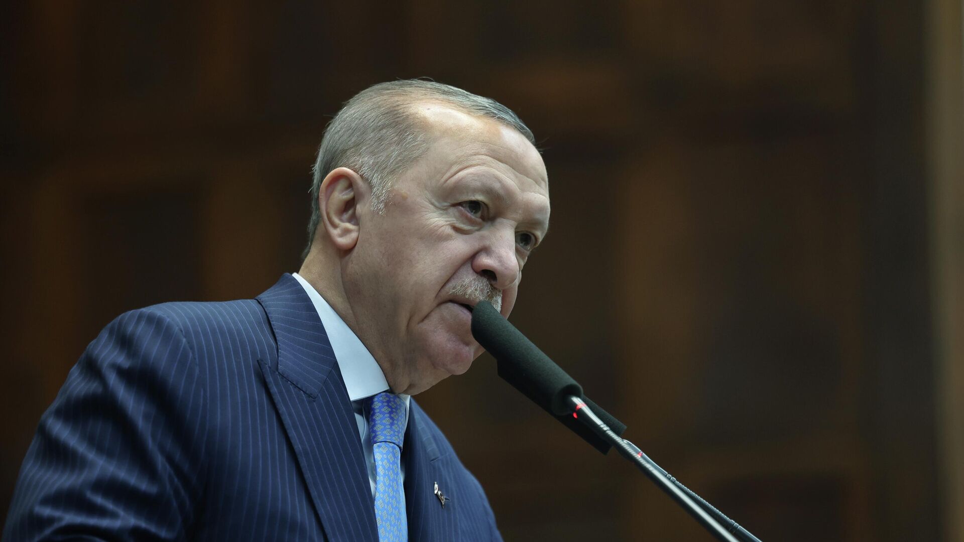 Erdoğan: Hiçbir güç Türkiye Cumhurbaşkanı'na parmak sallayamaz