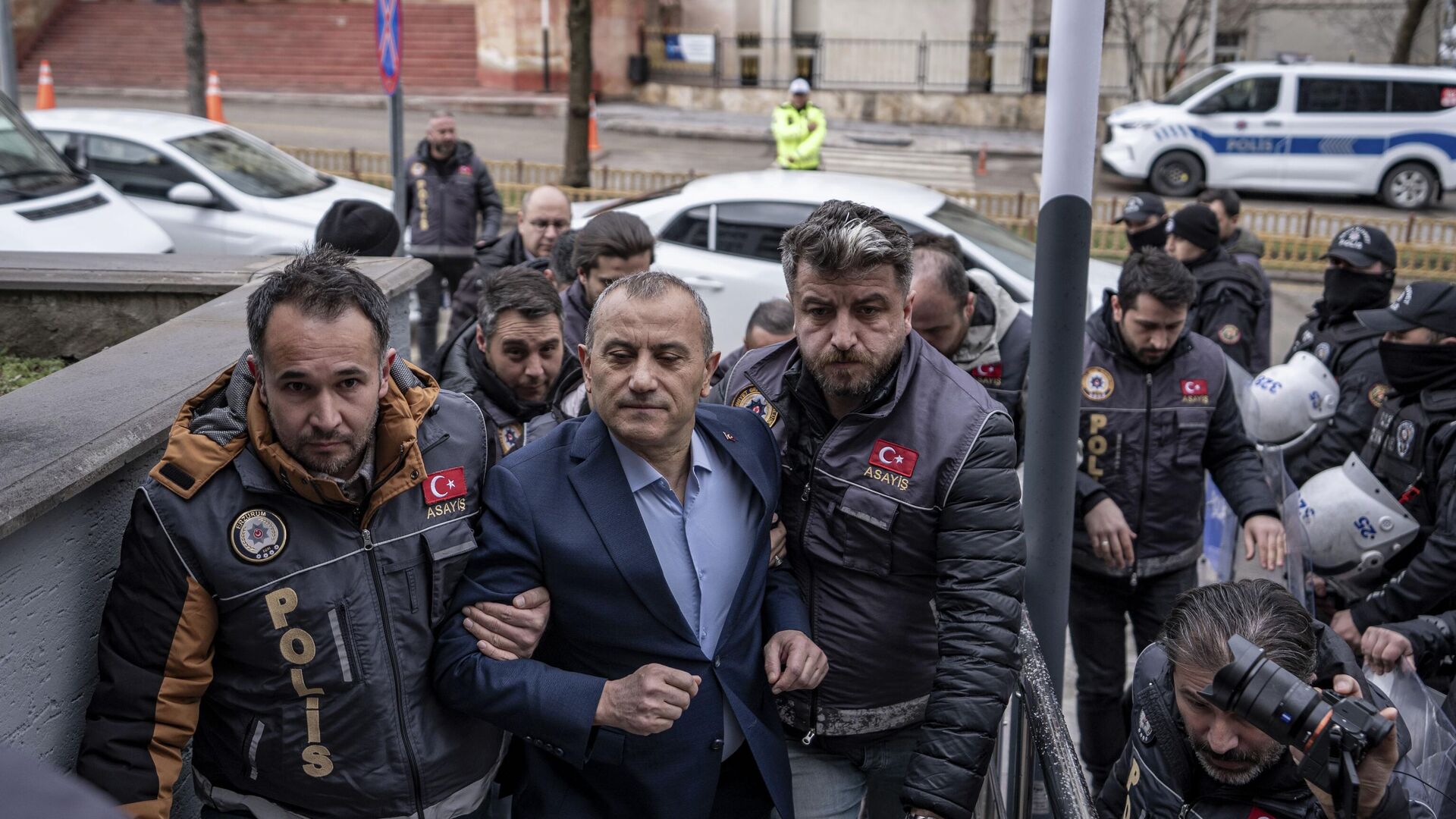 Gülistan Doku soruşturmasında gözaltına alınan eski Vali Sonel: 'Ben devletin valisiyim, emniyette ifade vermem'