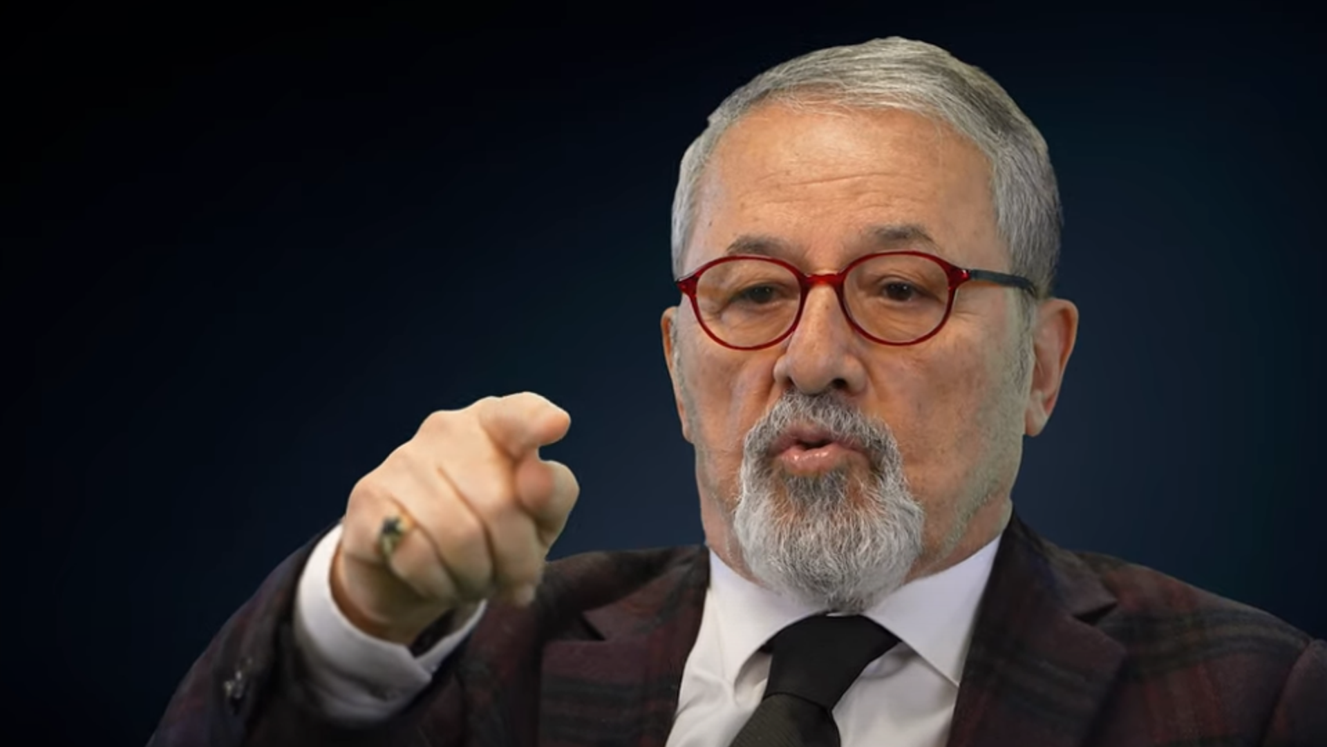 Prof. Dr. Naci Görür, bir kenti işaret ederek uyardı: 'KAF burayı çok sıkıştırıp yükledi'