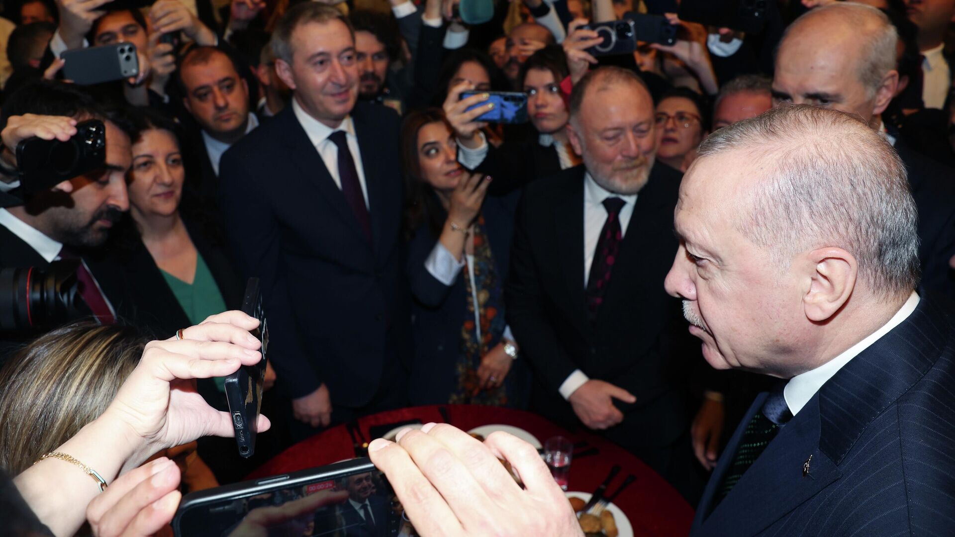 Cumhurbaşkanı Erdoğan: Terörsüz Türkiye süreci gayet olumlu bir şekilde aynı hızla devam ediyor