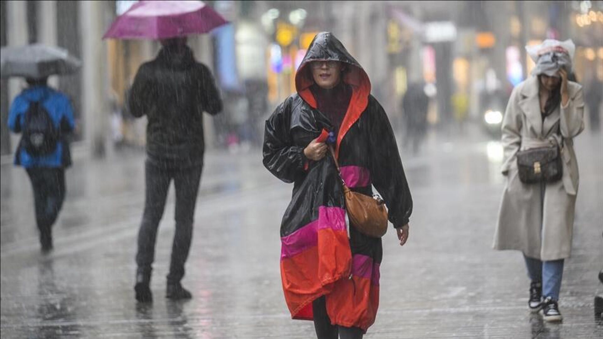 Meteoroloji’den kuvvetli yağış uyarısı: 19 il için sağanak alarmı