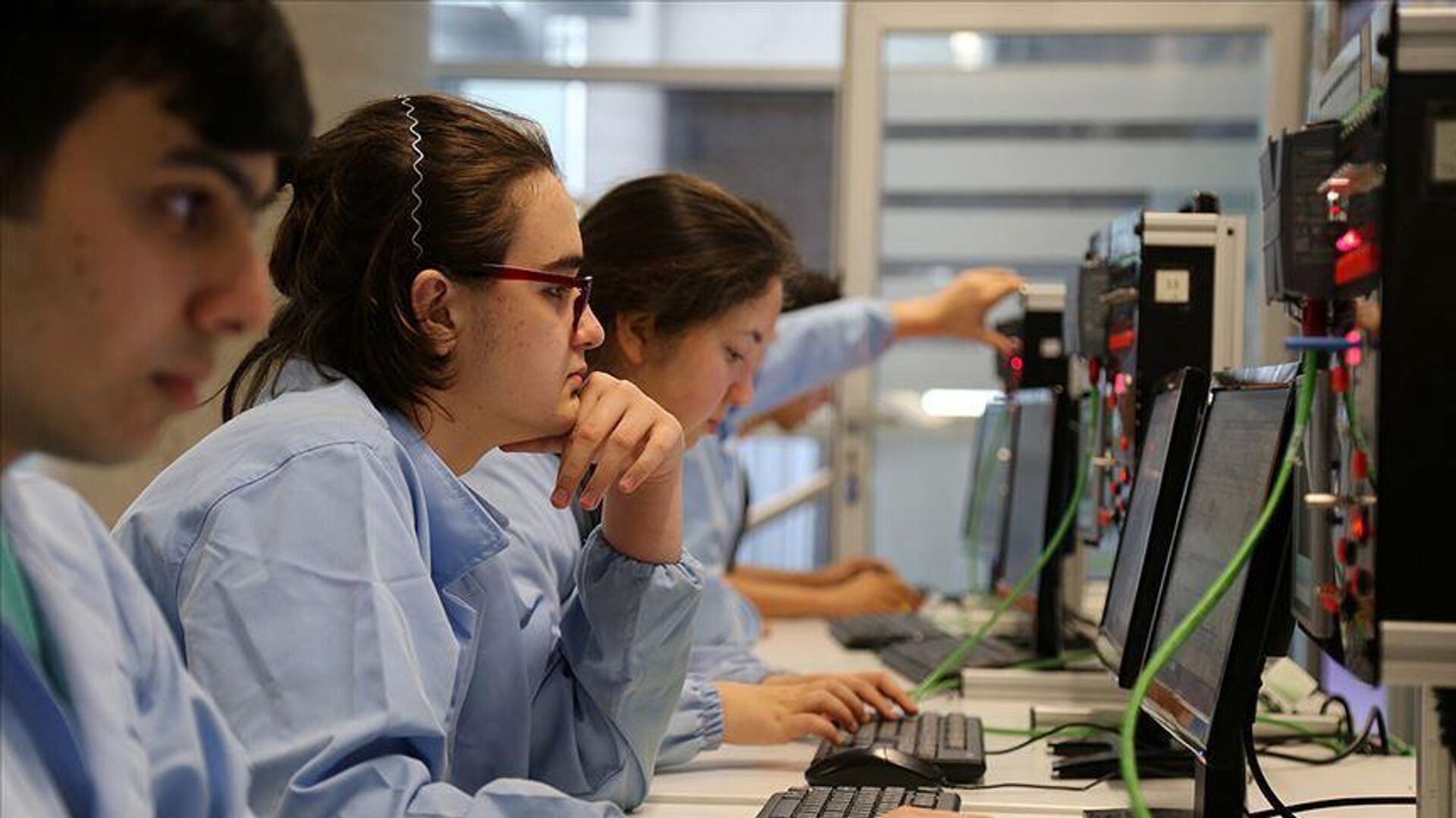 Milli Eğitim Bakanlığı'ndan şehre özel lise müfredatı kararı: Neye göre belirlenecek?