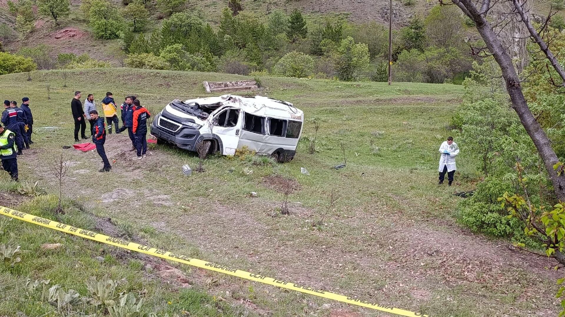 Yozgat'ta okul servisi devrildi: 3 ölü, 7 yaralı