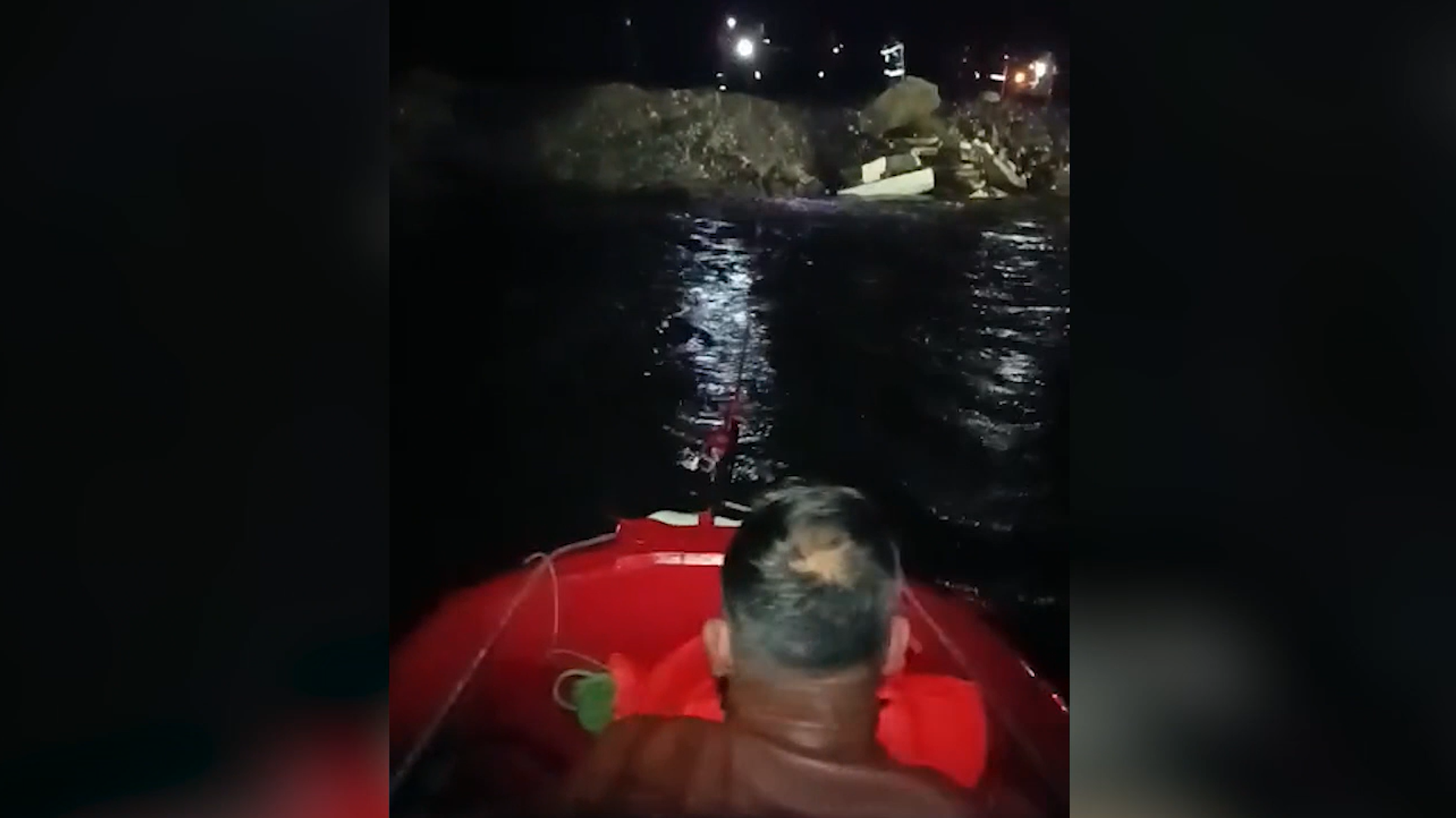 Su seviyesi yükselince derede mahsur kaldılar: 4 kişiyi AFAD kurtardı