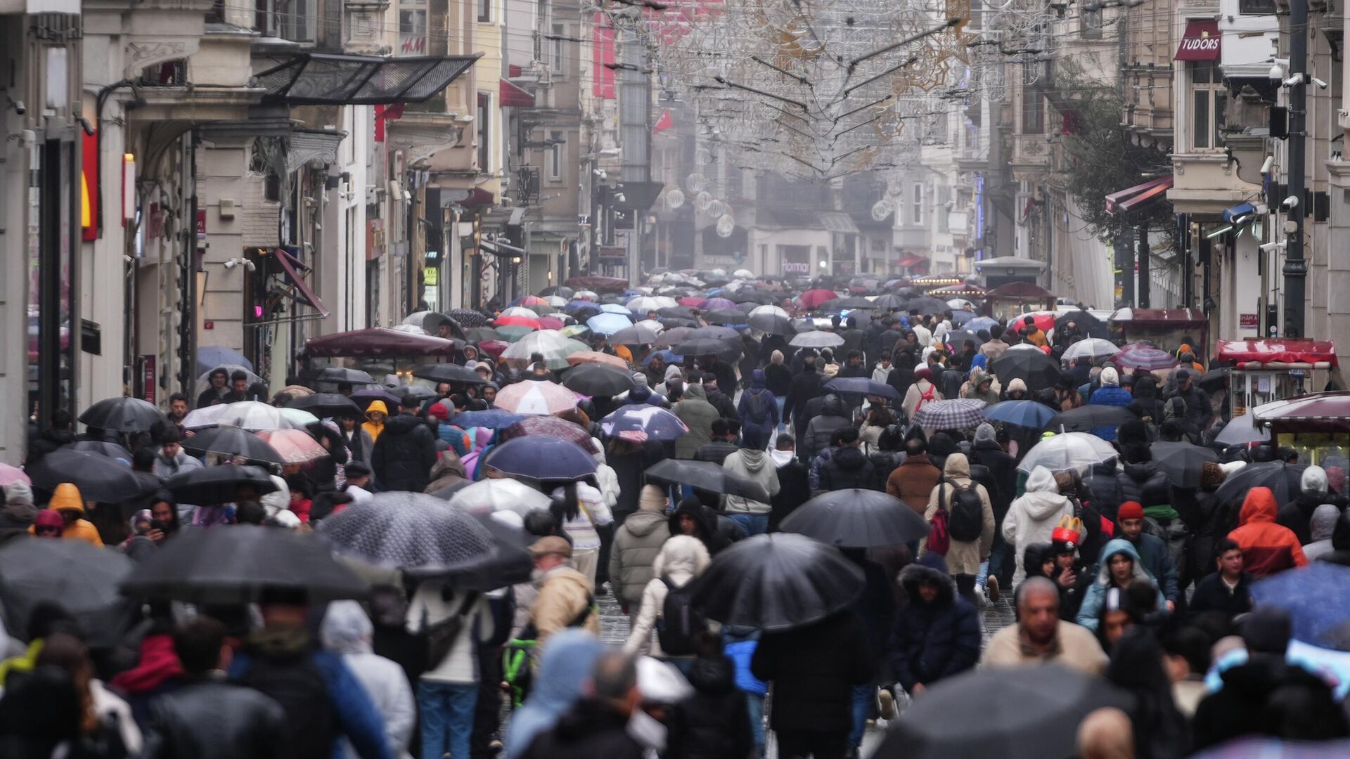 İstanbullular için Meteoroloji'den '3 saat' uyarısı: Sağanak yağış etkili olacak
