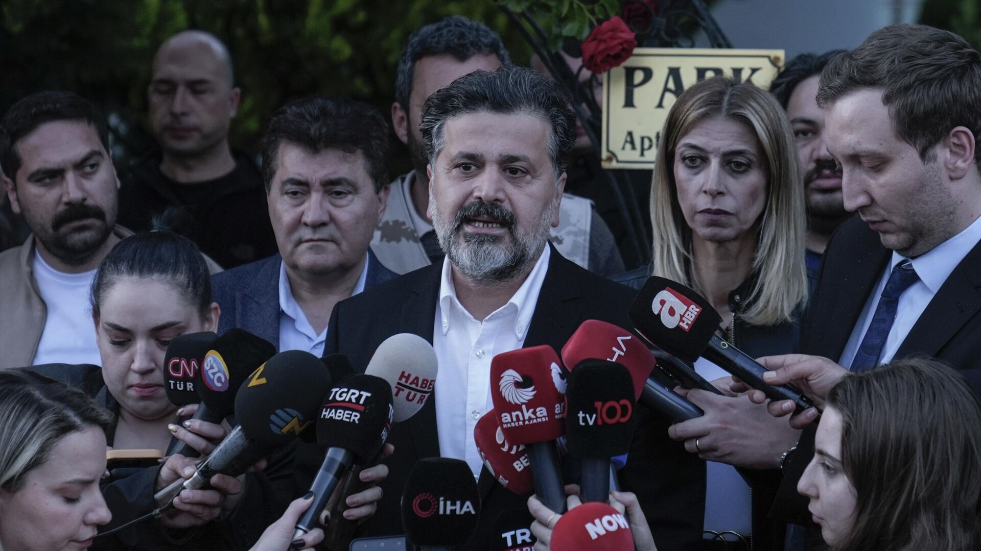 Avukatı açıkladı: 'Sayın Genel Başkanımız Kılıçdaroğlu birazdan Sayın Özgür Özel'i arayacak'