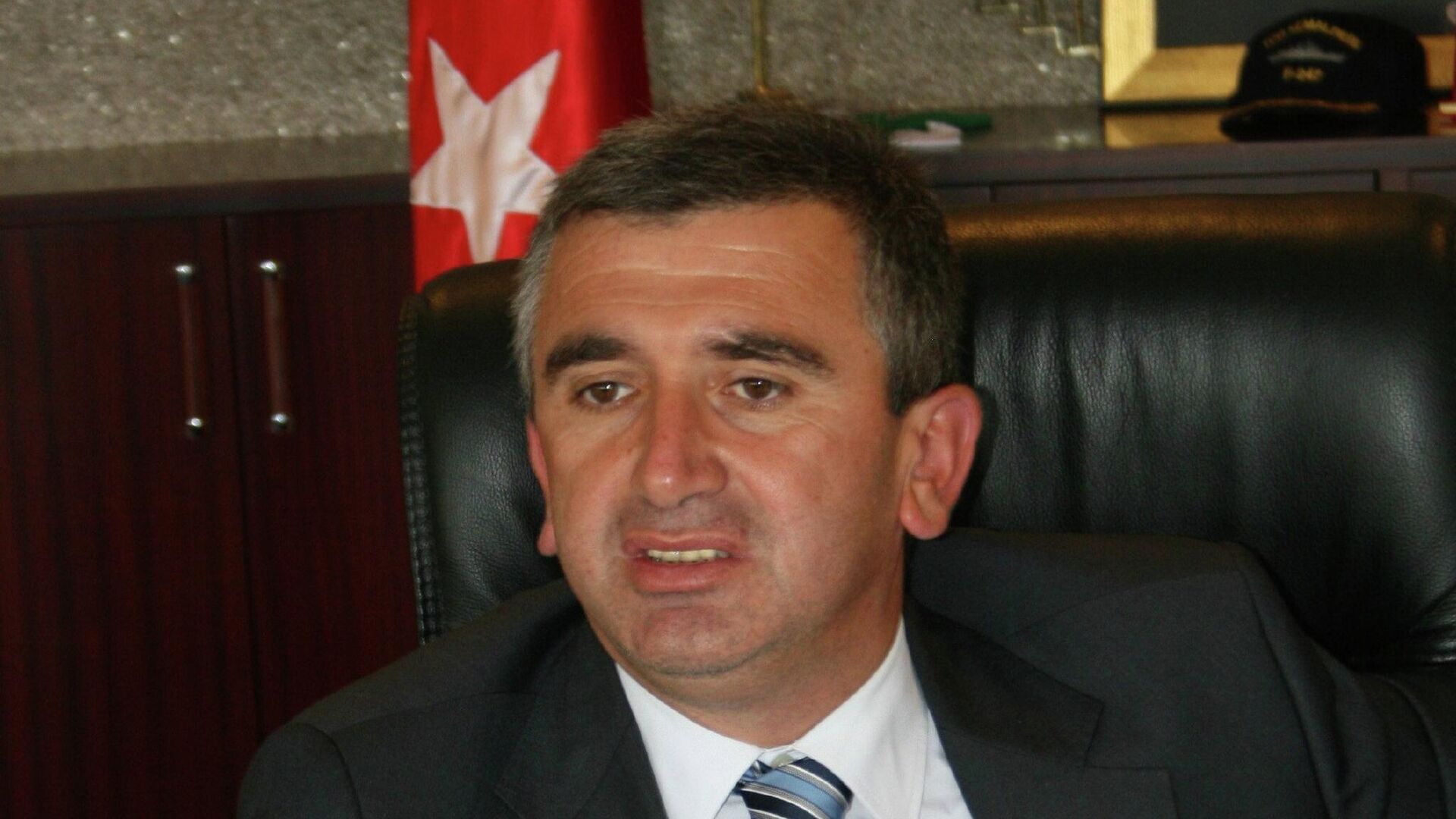 Akçakoca Belediye Başkanı Fikret Albayrak gözaltına alındı