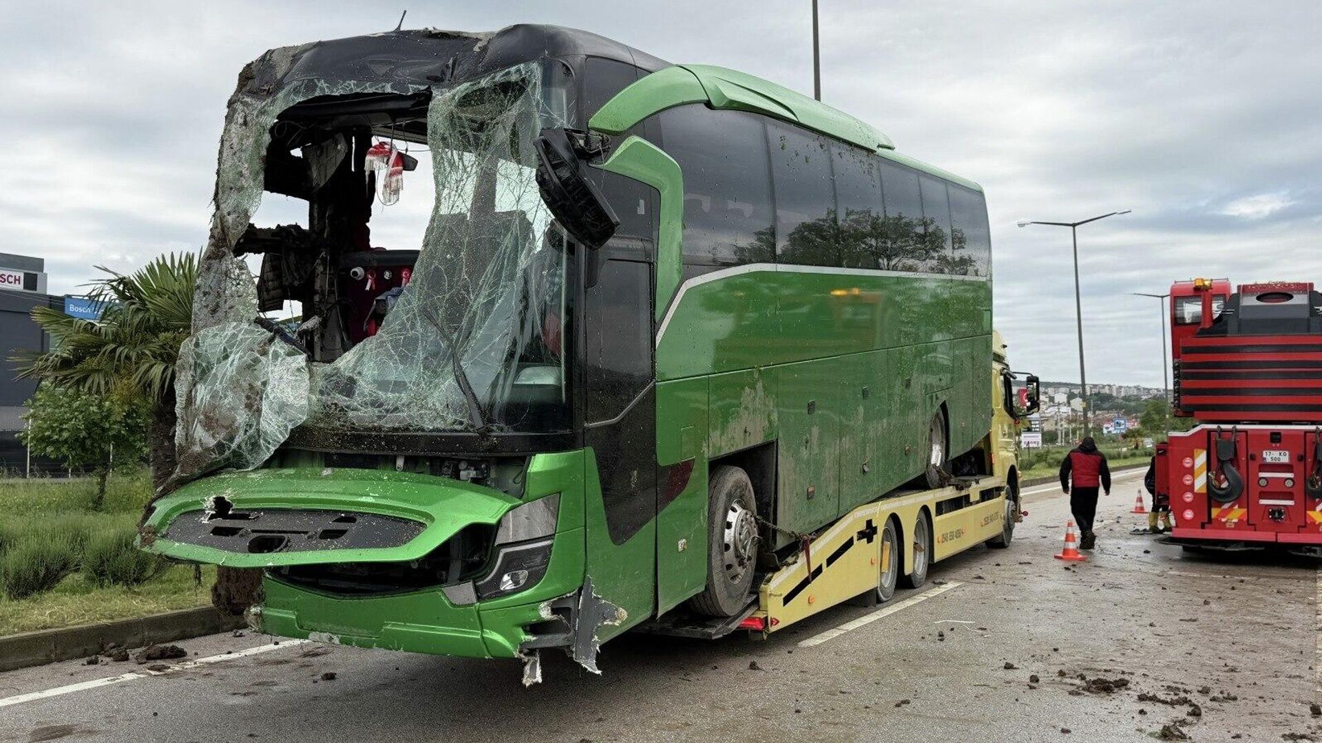 Bayram öncesi Çanakkale'de otobüs kazası: 46 kişi yaralandı