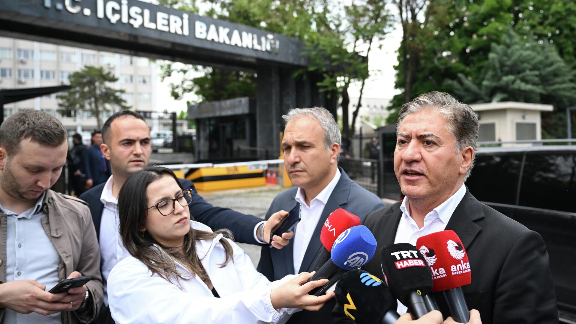 Milletvekili Murat Emir, İçişleri Bakanı Çiftçi ile görüşmesinin detaylarını açıkladı