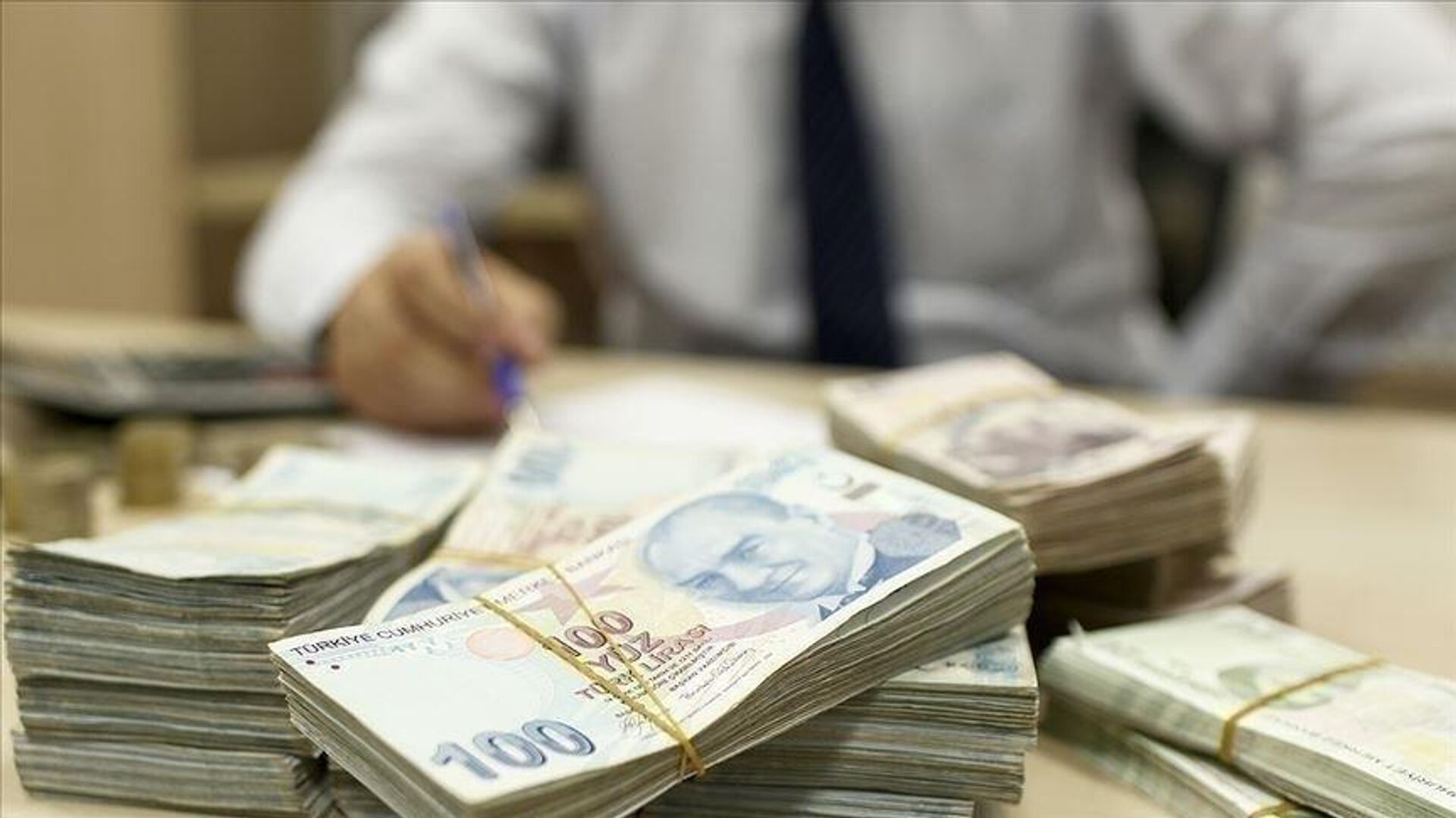Bugün bankalar çalışıyor mu? Borsa bugün açık mı?