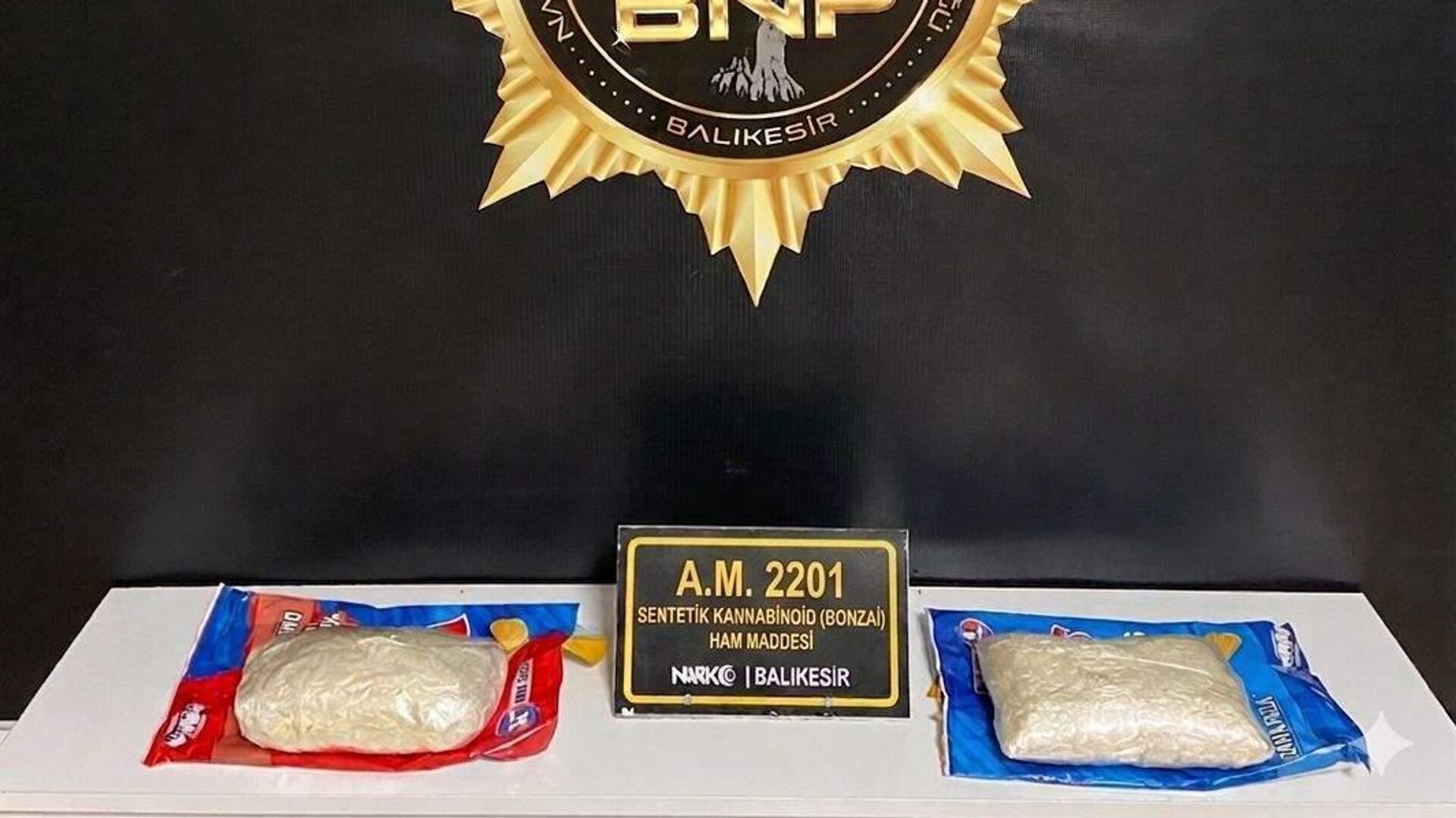 Balıkesir’de cips paketlerinden uyuşturucu çıktı