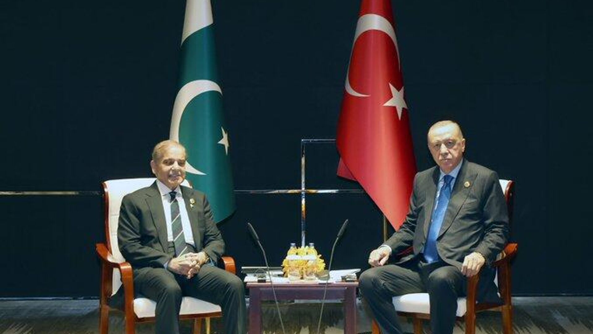 Cumhurbaşkanı Erdoğan, Pakistan Başbakanı Şerif'le bir telefon görüşmesi yaptı