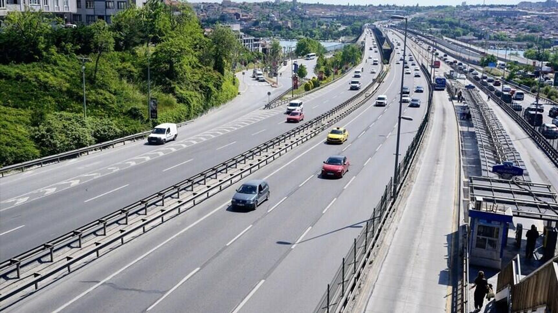 İstanbul’da bayram sakinliği: Yollar boş kaldı