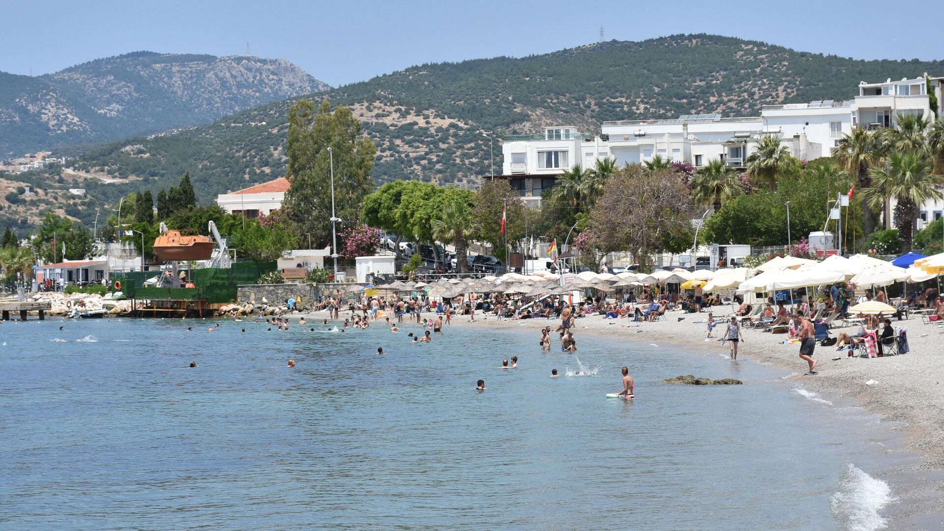 Muğla’ya bayram akını: Tatil yolunda 22 kilometrelik araç kuyruğu