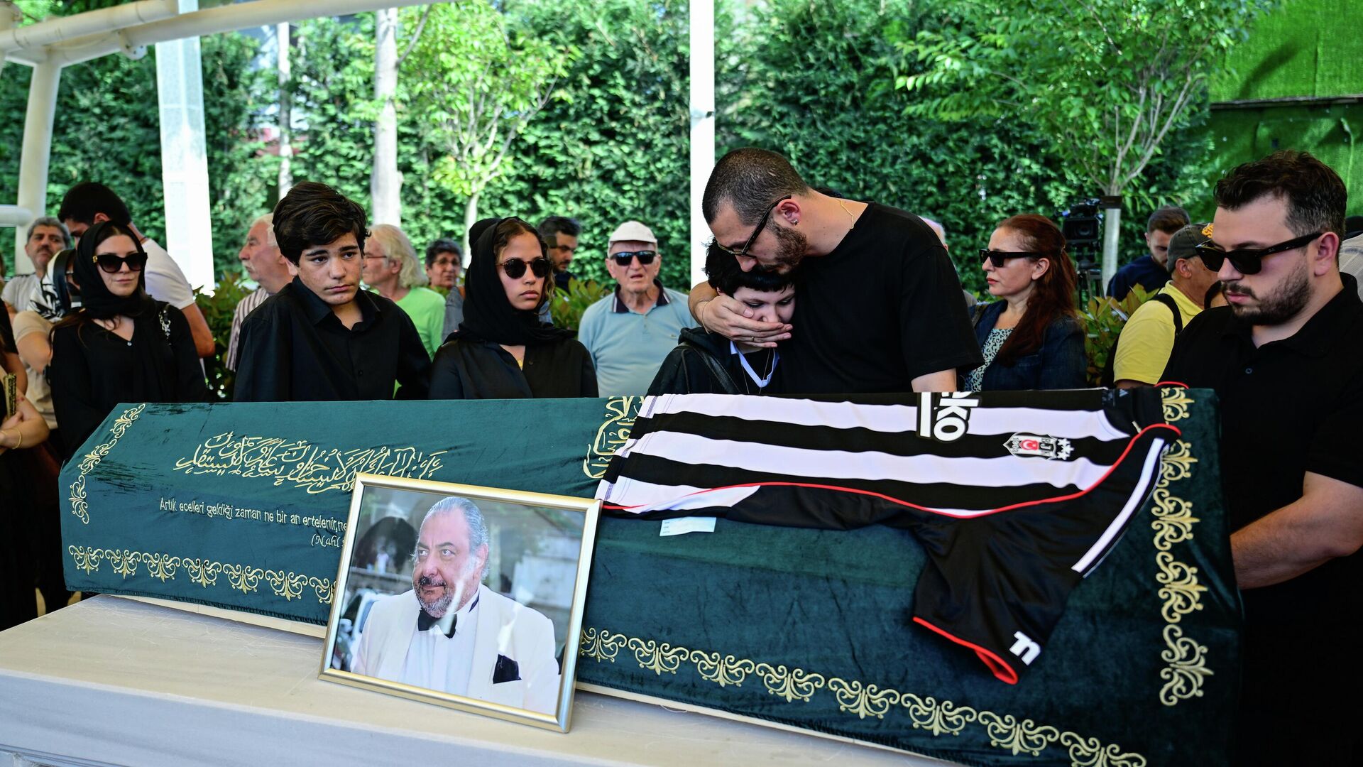 Reha Muhtar son yolculuğuna uğurlandı