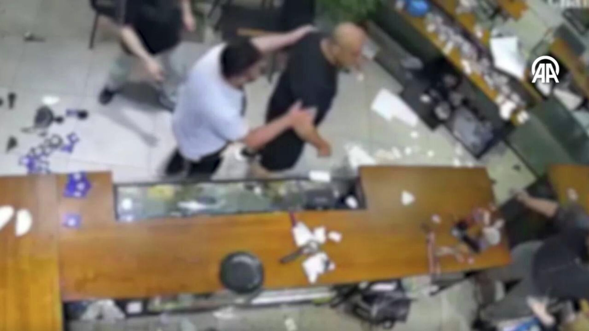 Limonata tartışması gözaltıyla bitti: Kafede taşkınlık yapan müşteri yakalandı