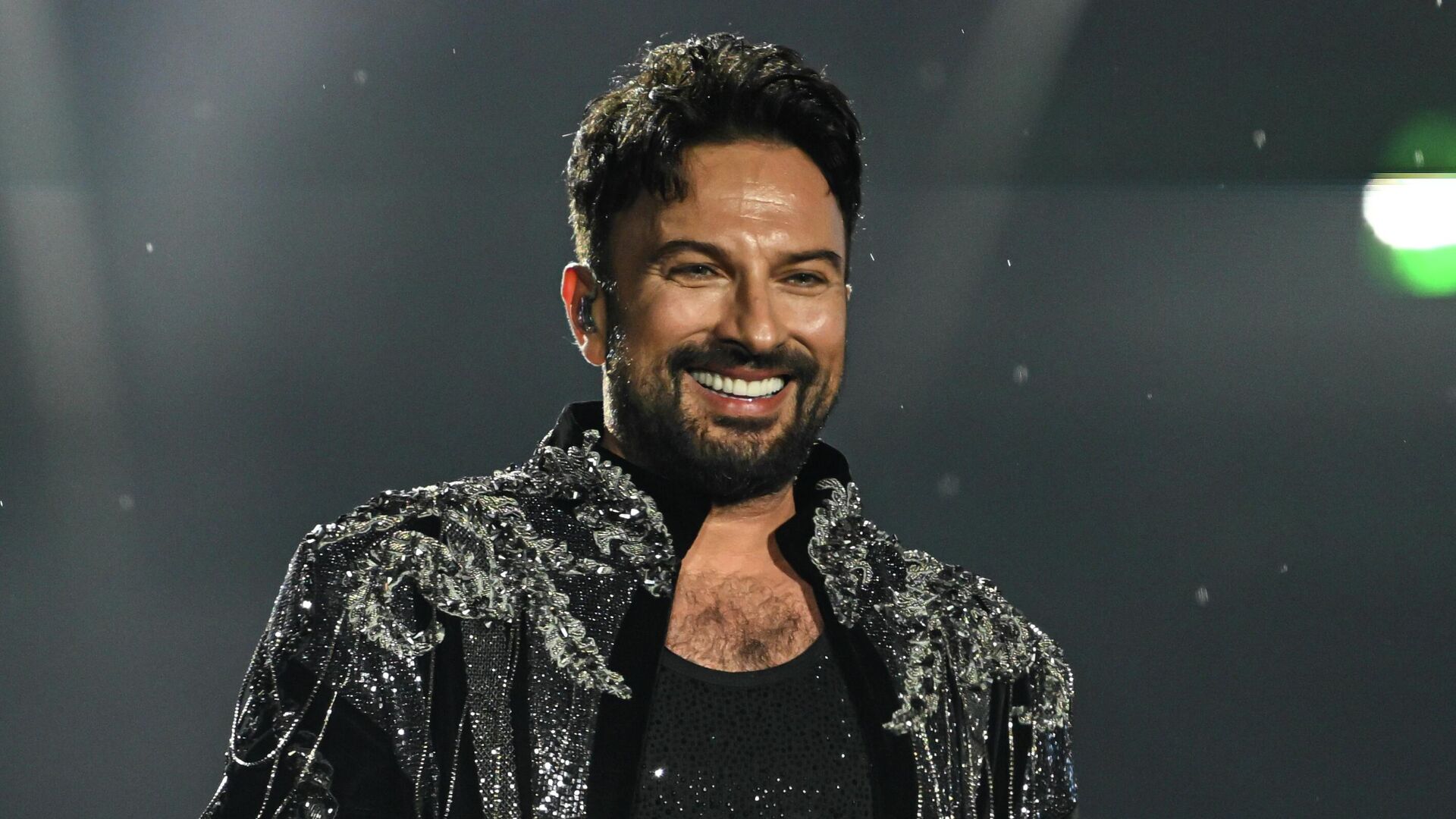 Tarkan, Ankara'da konser verdi: Binlerce kişi etkinliğe akın etti