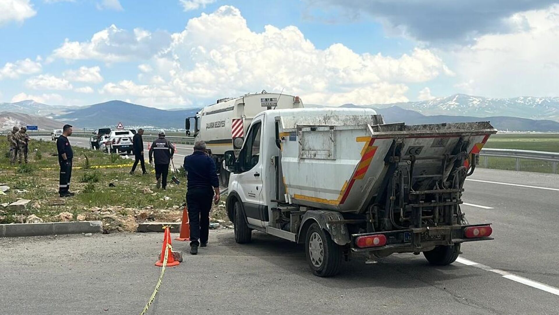 Van'da iki araç çarpıştı: 4 ölü, 4 yaralı
