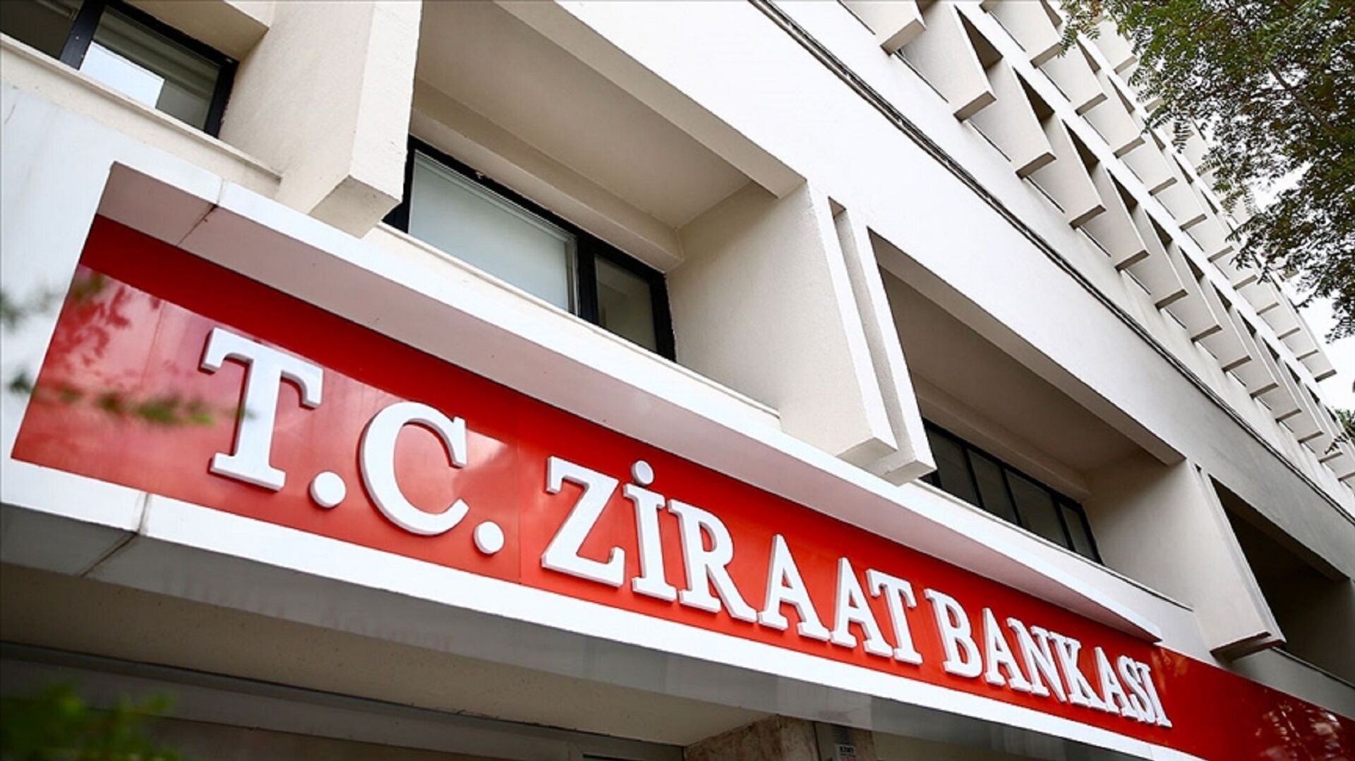 Müşterilere gelen SMS panik yarattı: Kamu bankasından ilk açıklama