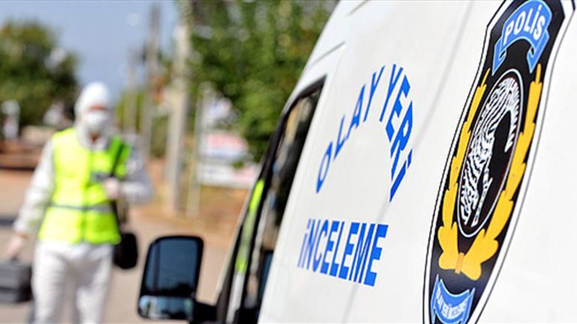 Evde 10 günlük ceset bulundu: Anne ve iki kız kardeş tutuklandı