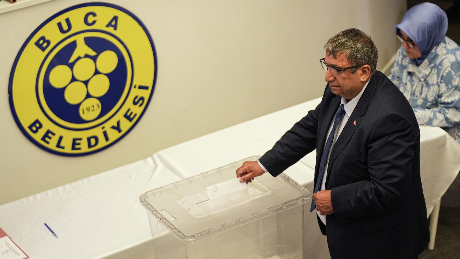 İzmir'de tutuklanan Buca Belediye Başkanı Görkem Duman yerine Başkan Vekili seçildi