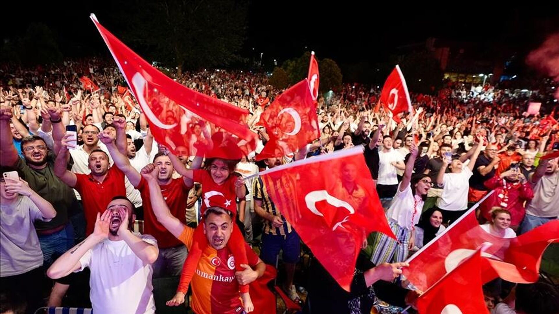 YKS nedeniyle meydanlarda maç yayını yapılmayacak
