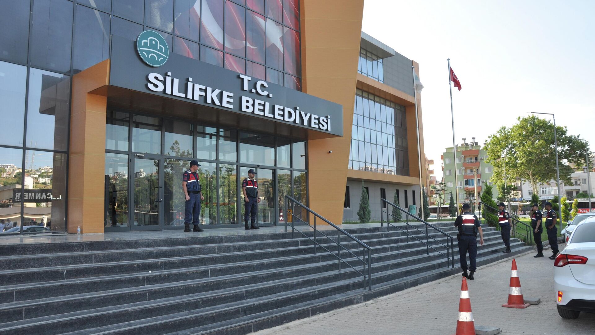 Silifke Belediye Başkanı Mustafa Turgut ve 7 şüpheli tutuklandı