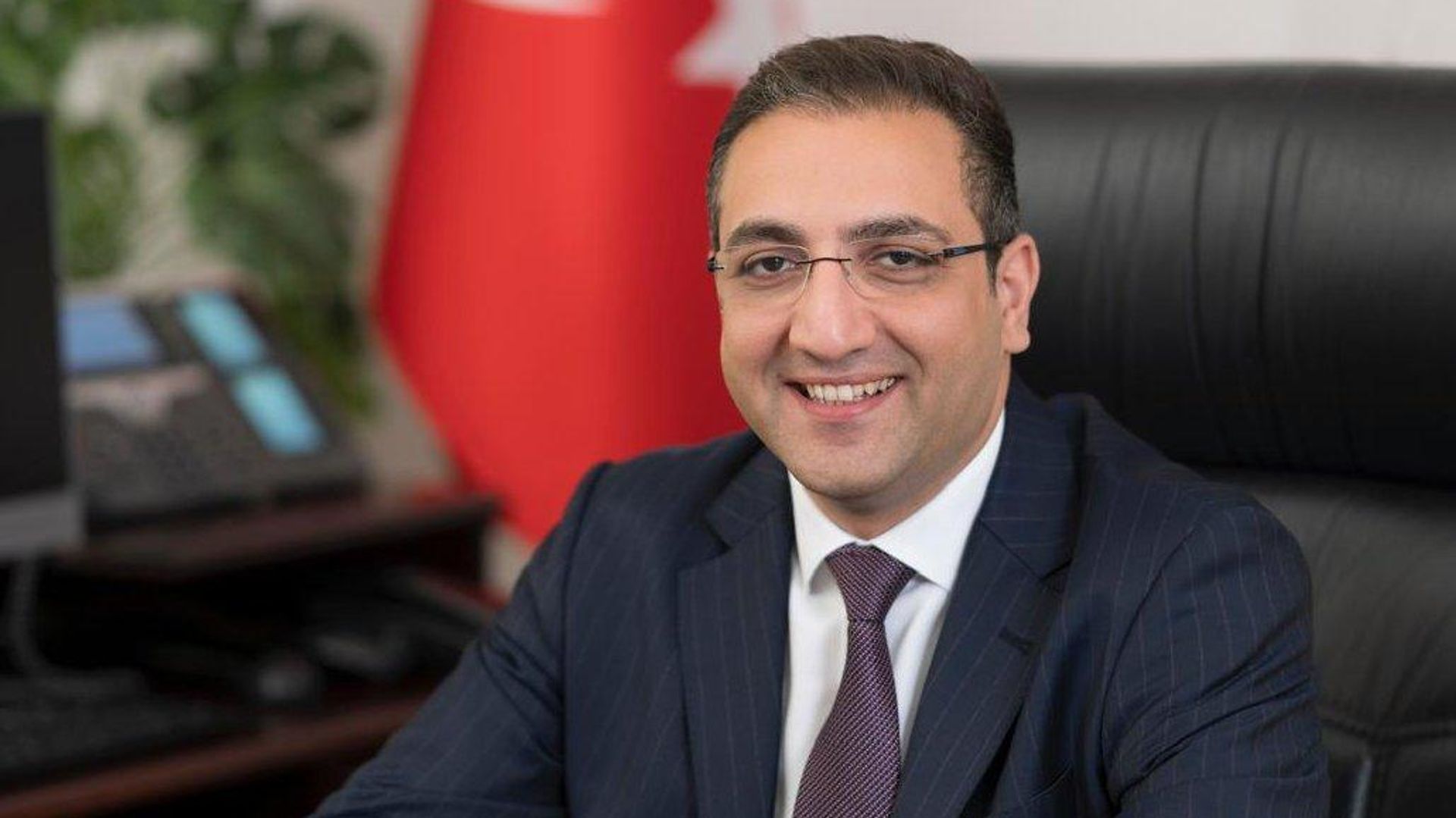 Seferihisar ve Balçova Belediye Başkanları gözaltına alındı
