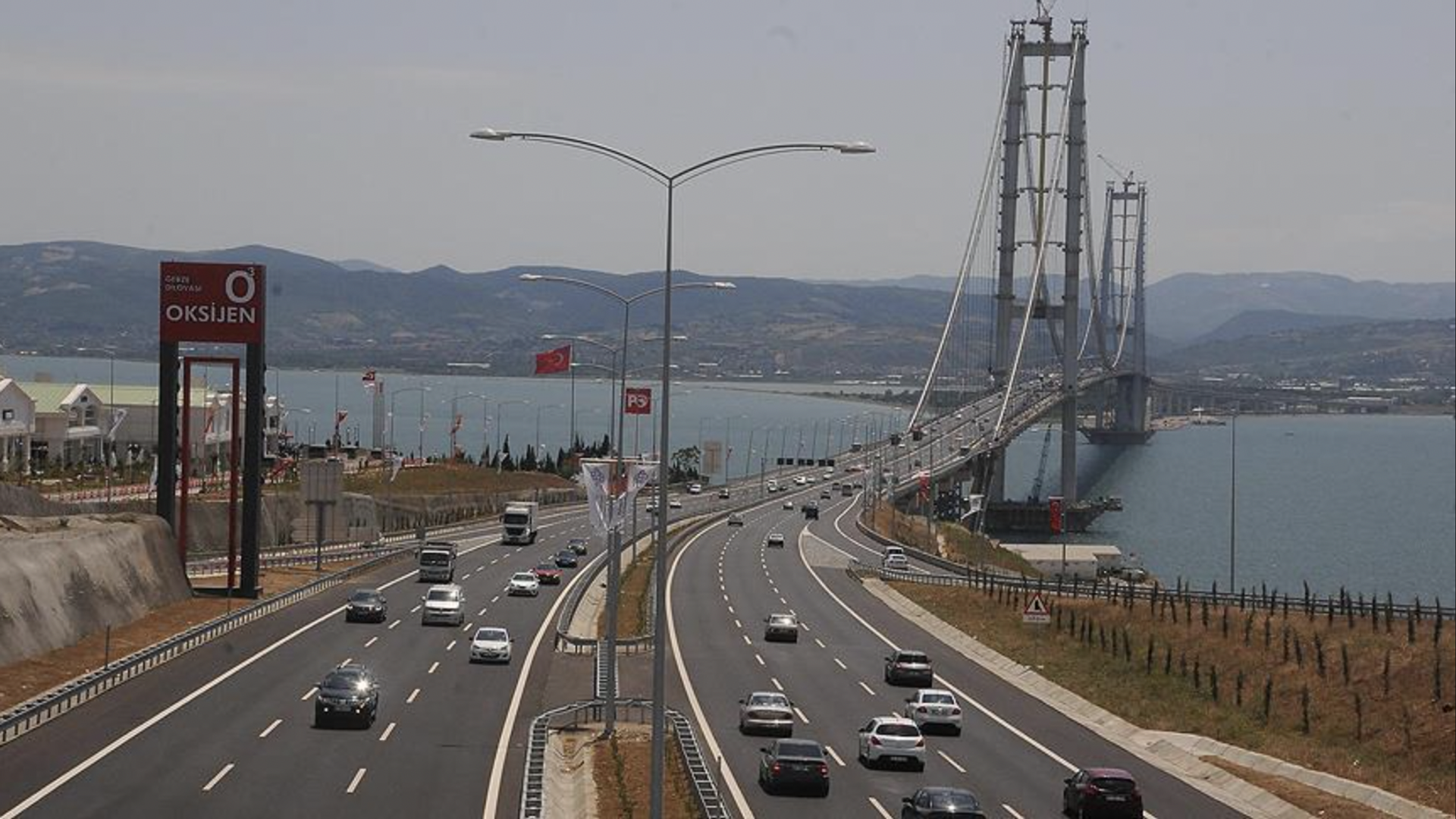 Otoyol ve köprü geçiş ücretlerine zam