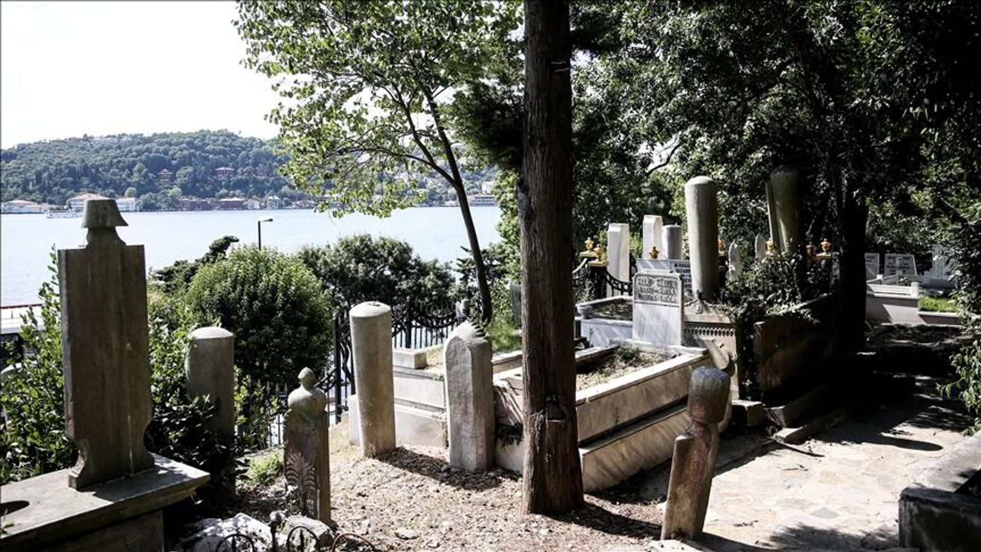 İstanbul'da mezar yeri bulmak lüks oldu: Fiyatlar 334 bin lirayı buldu