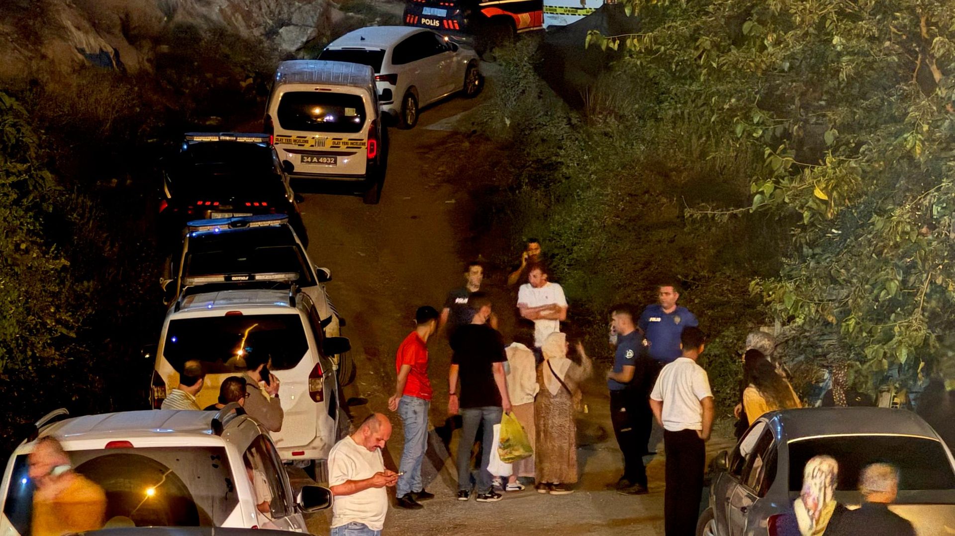 İstanbul'da aile katliamı: 3 kişi evde ölü bulundu