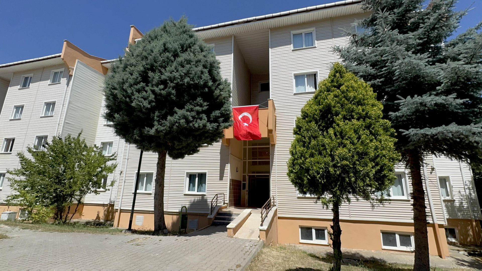 Kavga ihbarına giden jandarmaya ateş açıldı: 1 jandarma şehit oldu