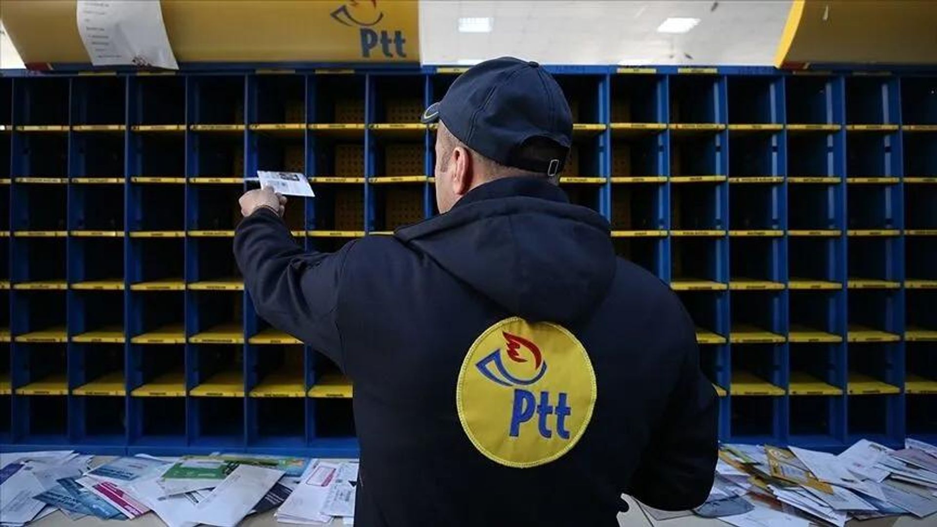 Torba yasa ile PTT çalışanlarına düzenleme: Tüm çalışanlar İdari Hizmet Sözleşmeli olacak