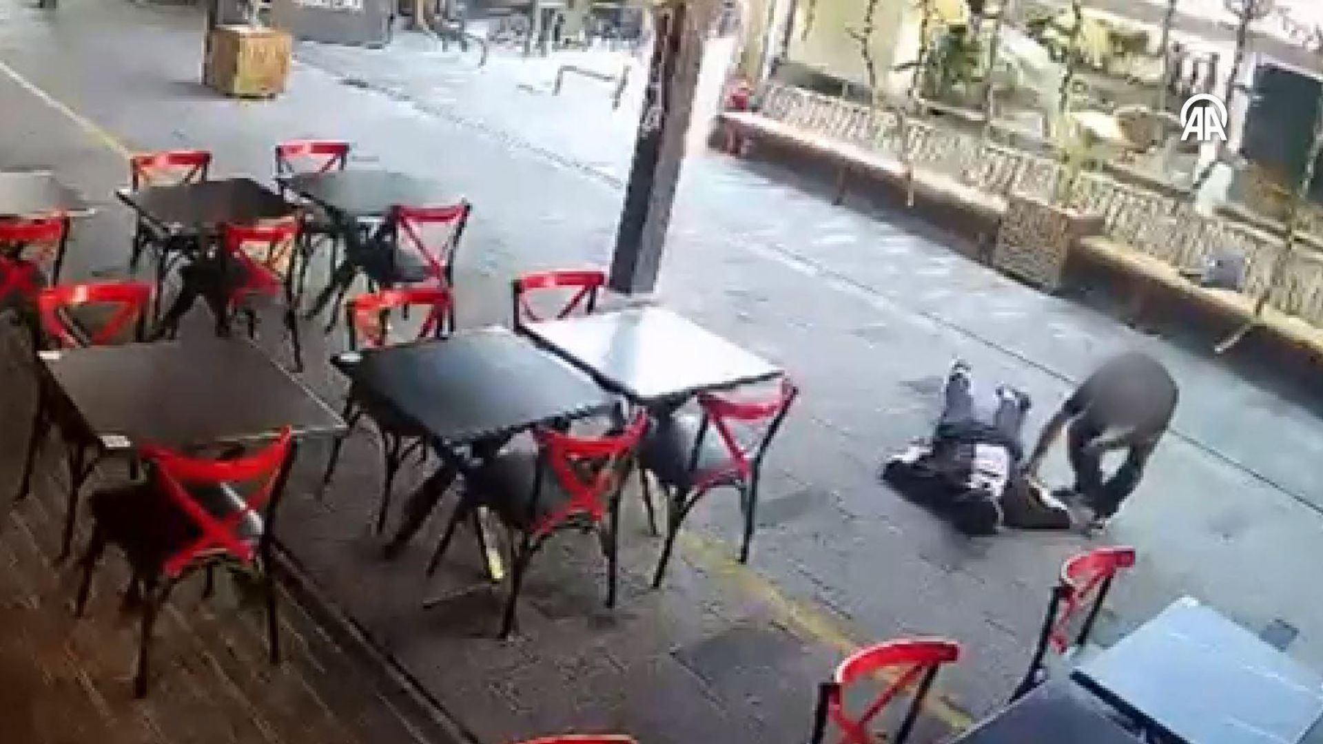 Fethiye'de fenalaşan kişinin parasını çalan şüpheli tutuklandı