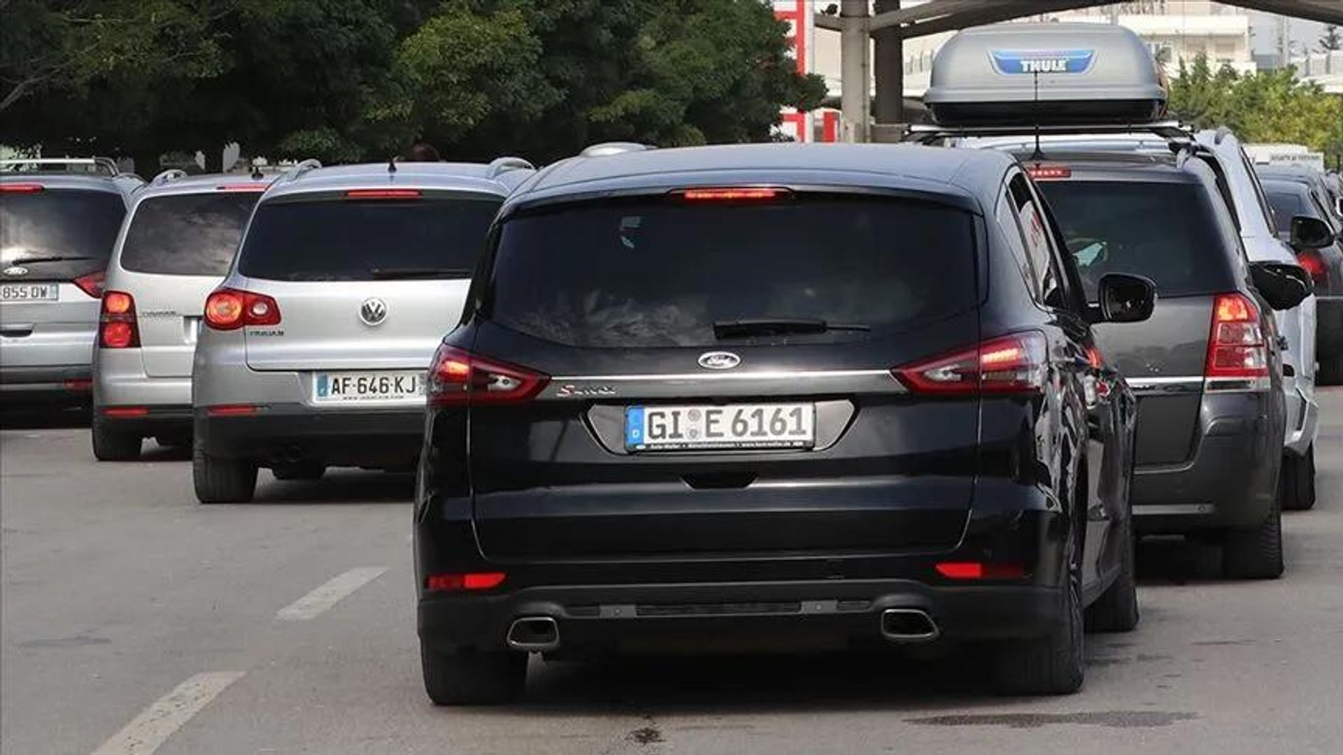 Yabancı plakalı araçlar için yeni karar: Borcunu ödemeyen sınırdan çıkamayacak