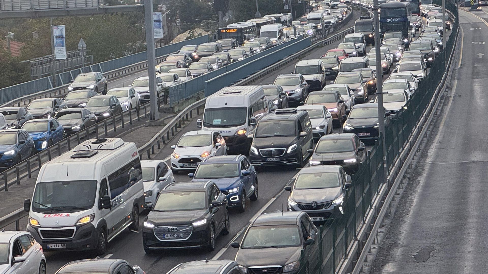 İstanbul'da bugün bazı yollar trafiğe kapatılacak: İşte kapalı yollar ve alternatif güzergahlar