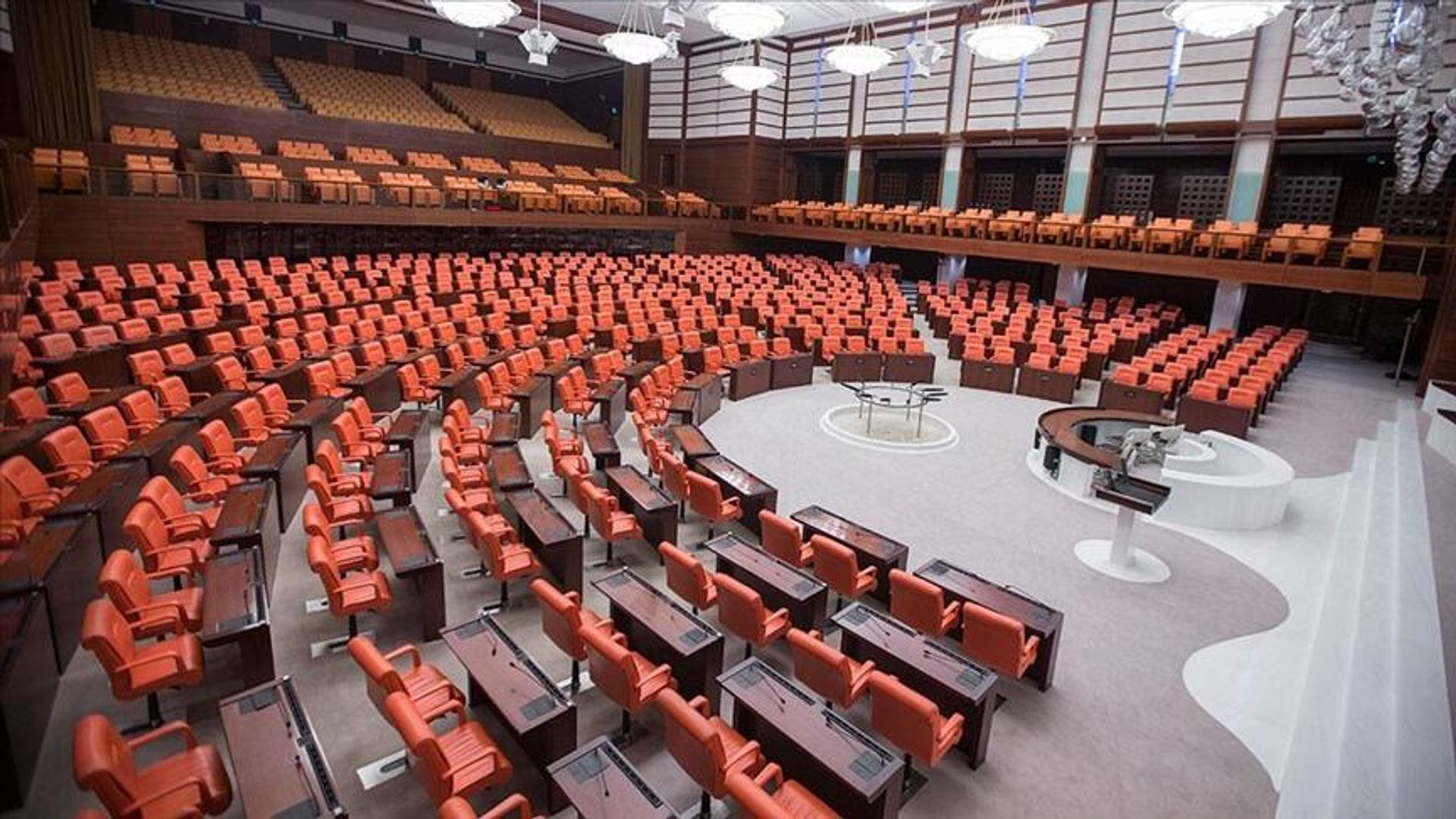 AK Parti'den muhalefete çerçeve yasa bilgilendirmesi