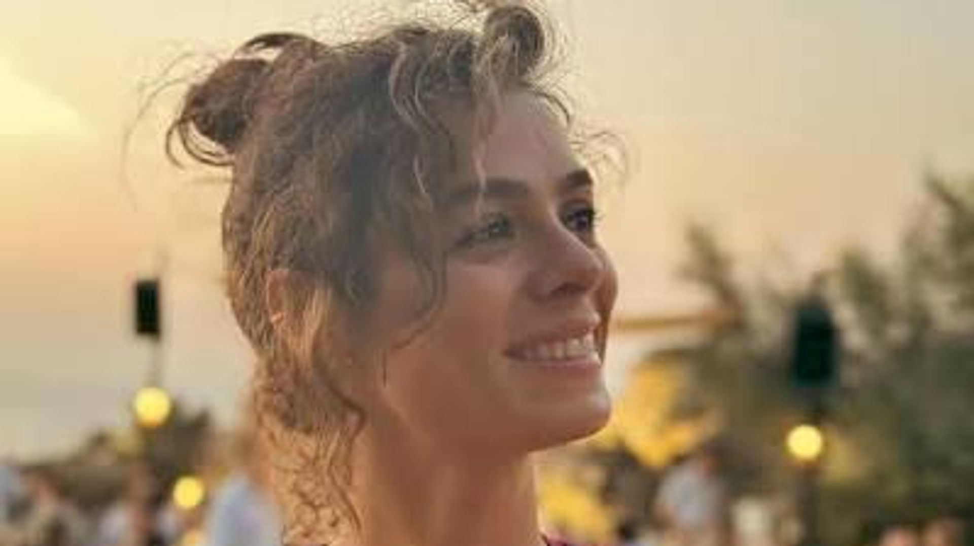 Oyuncu Özge Özpirinçci'den Kübra Süzgün'ün iddialarına yanıt