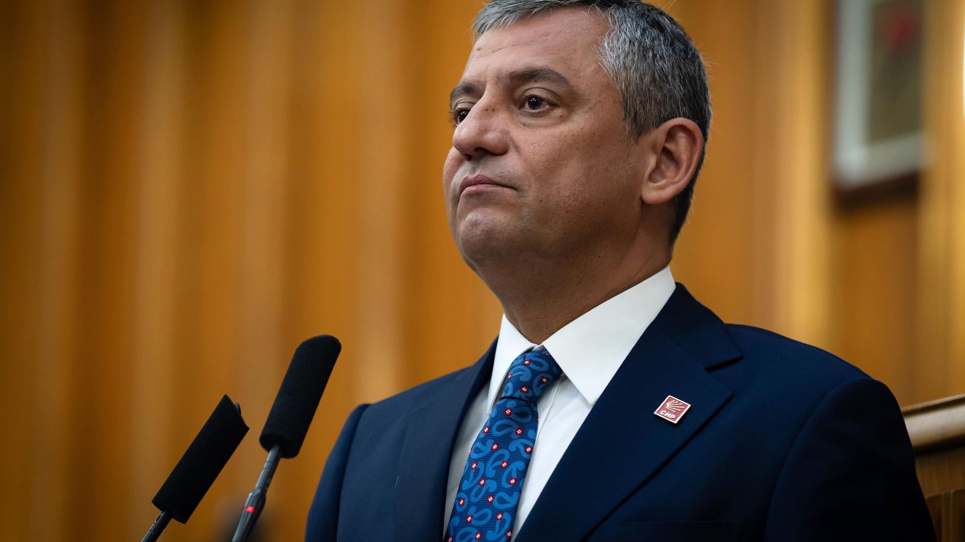 Özgür Özel ve Veli Ağbaba hakkında dokunulmazlıklarının kaldırılması talebiyle fezleke hazırlandı