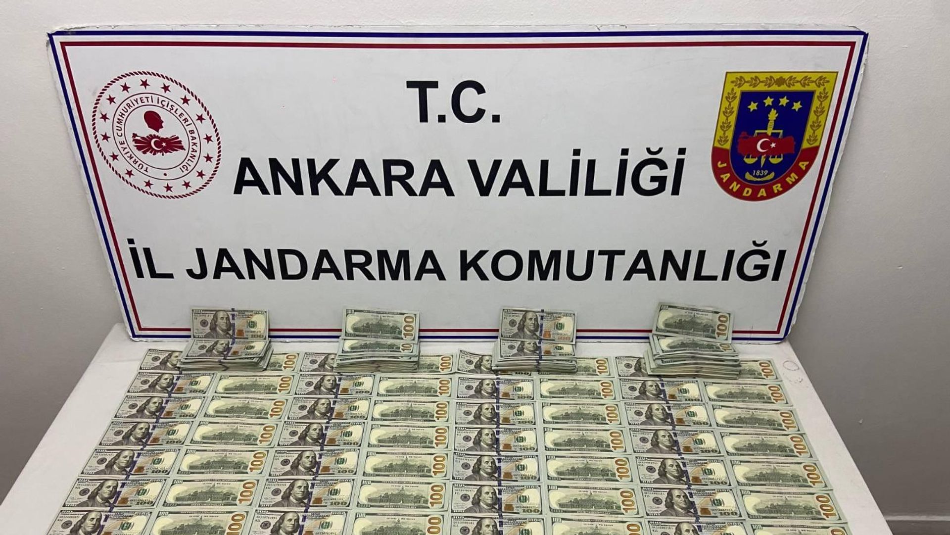 Ankara'da dev sahte para operasyonu: 80 bin dolar ele geçirildi