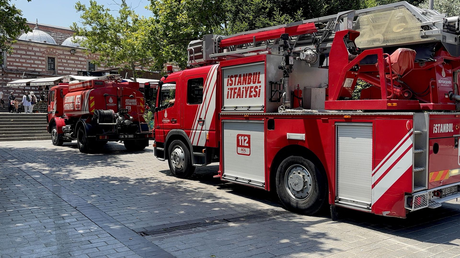 İtfaiye aracının sepetiyle duvar arasında sıkışan uzman çavuş yaşamını yitirdi
