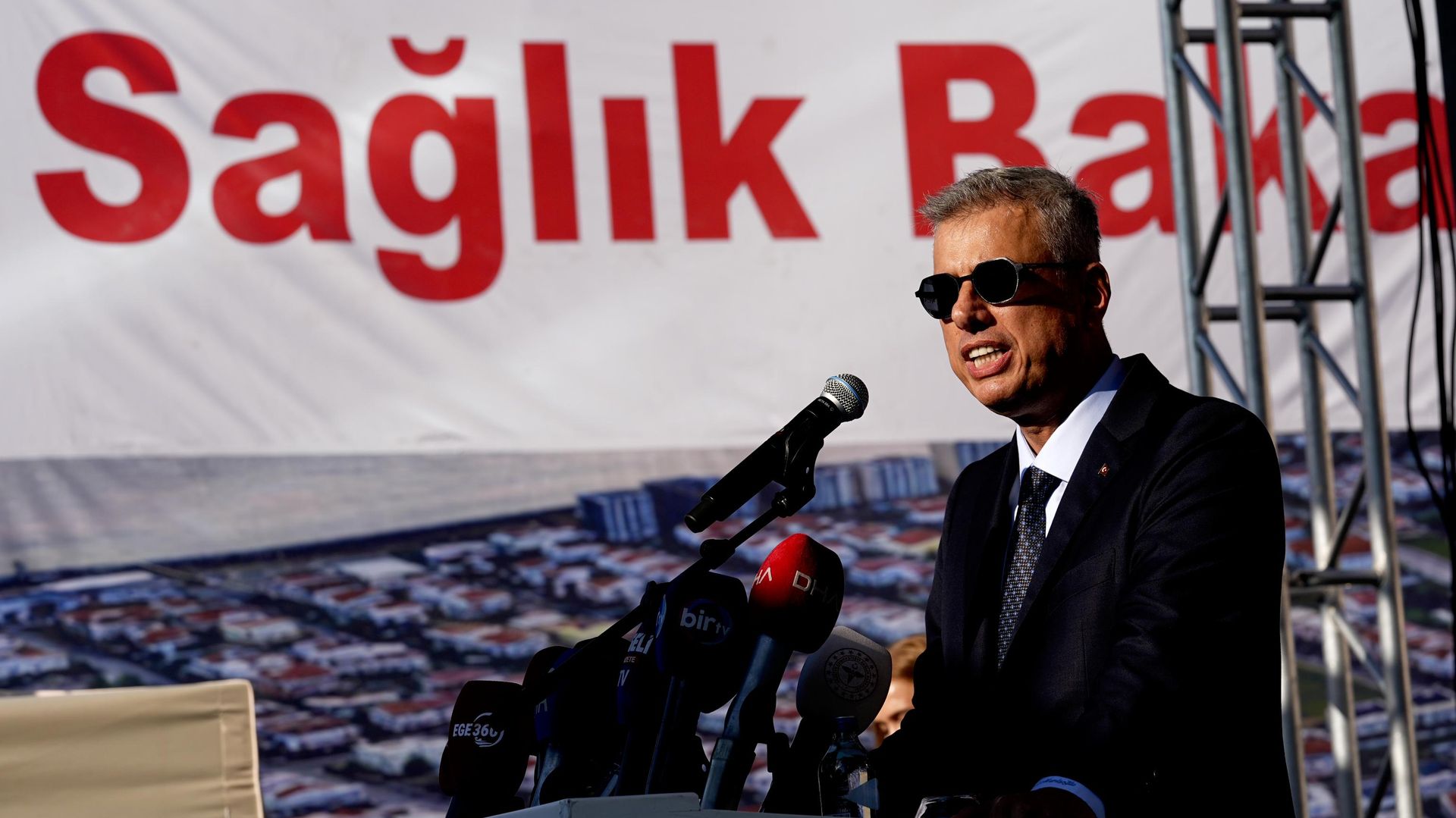 Bakan Memişoğlu duyurdu: İzmir'e ikinci şehir hastanesi geliyor