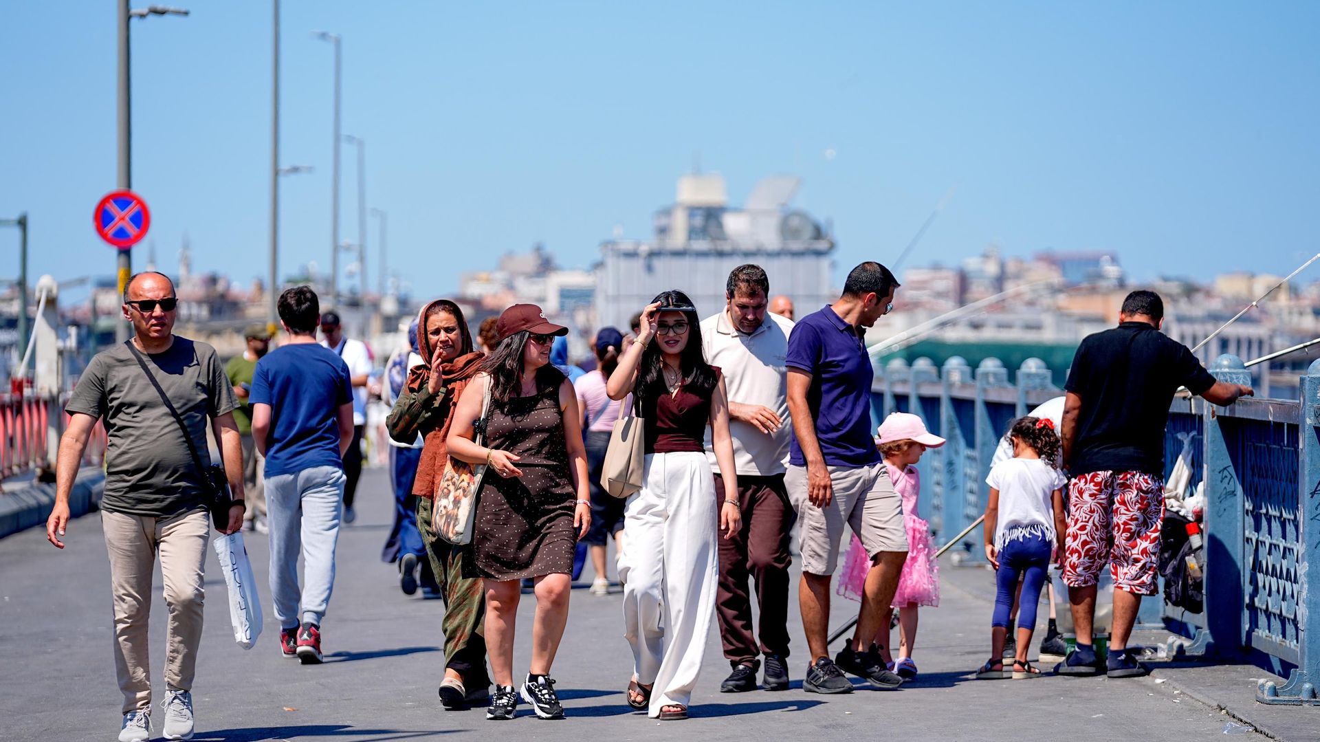 Hafta sonu hava nasıl olacak? Meteoroloji'den sağanak ve yüksek sıcaklık uyarısı