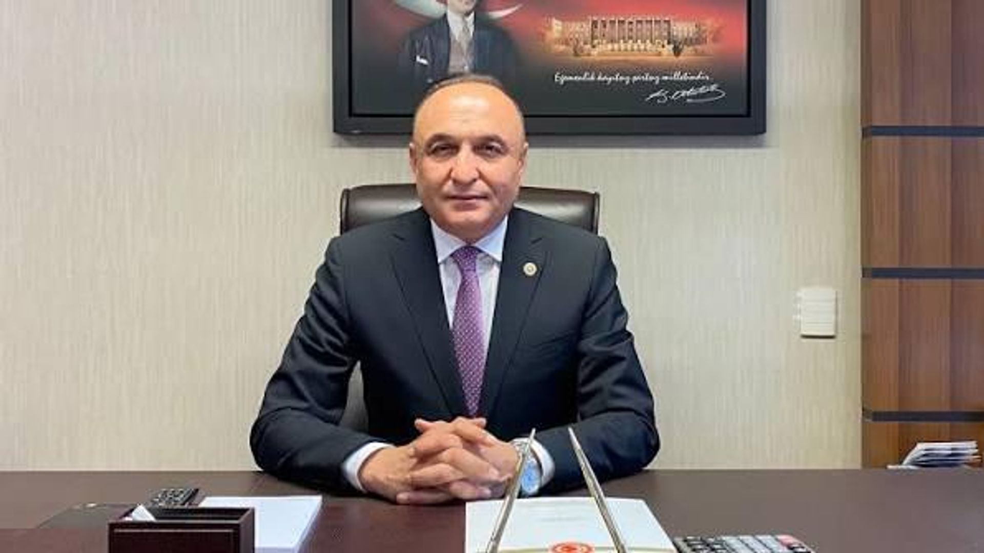 Bıçaklanarak ağır yaralanan Yeni Parti Milletvekili Melih Meriç, ambulans uçakla İstanbul'a getirildi