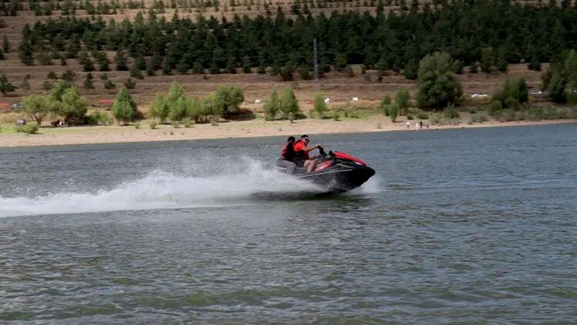 Jet ski kontrolden çıktı, köprü ayağına çarptı: 1 ölü, 1 ağır yaralı