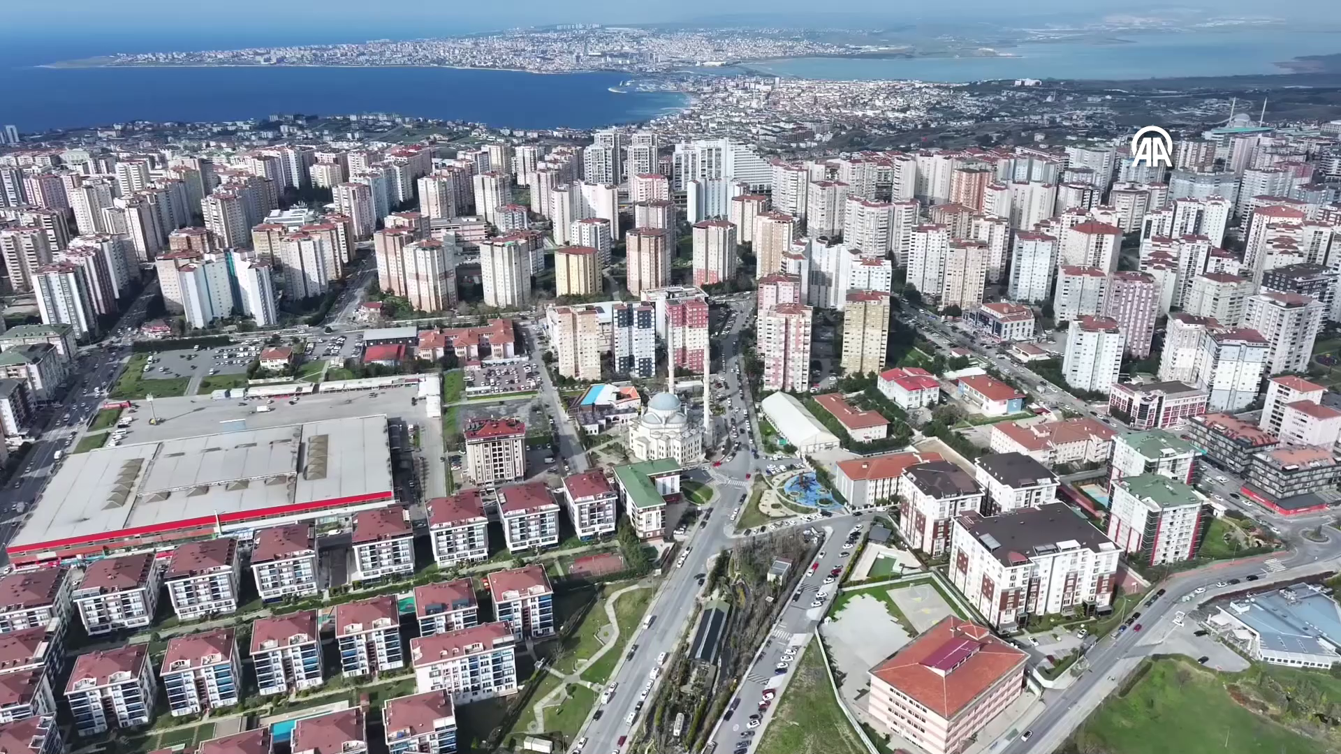 Türkiye'nin en kalabalık mahalleleri belli oldu: İstanbul'dan 6 mahalle ilk 10'a girdi